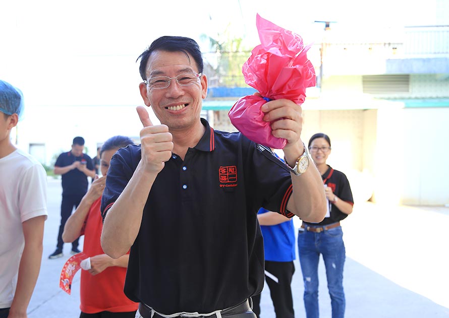 冠一全員過(guò)六一 冠一全員過(guò)六一